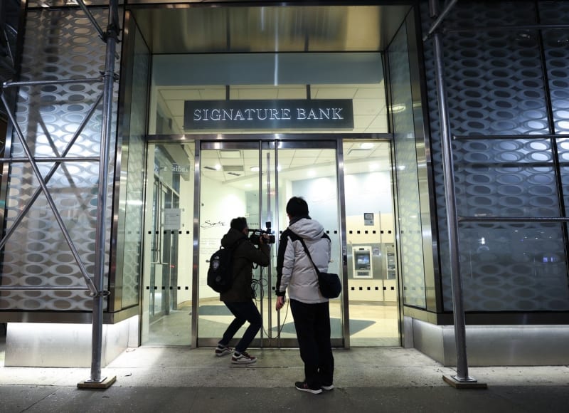 Americké úřady uzavřely newyorskou banku Signature Bank. 