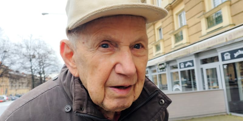 Milan Šlusař (88), syn politického vězně Emila Šlusaře, který byl za letákovou akci v roce 1948 odsouzen na 8 let do vězení.
