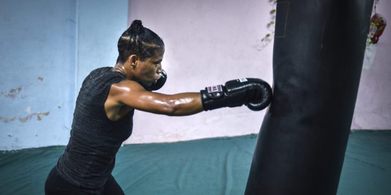 Kubánská boxerská průkopnice Namibia Flores Rodríguezová