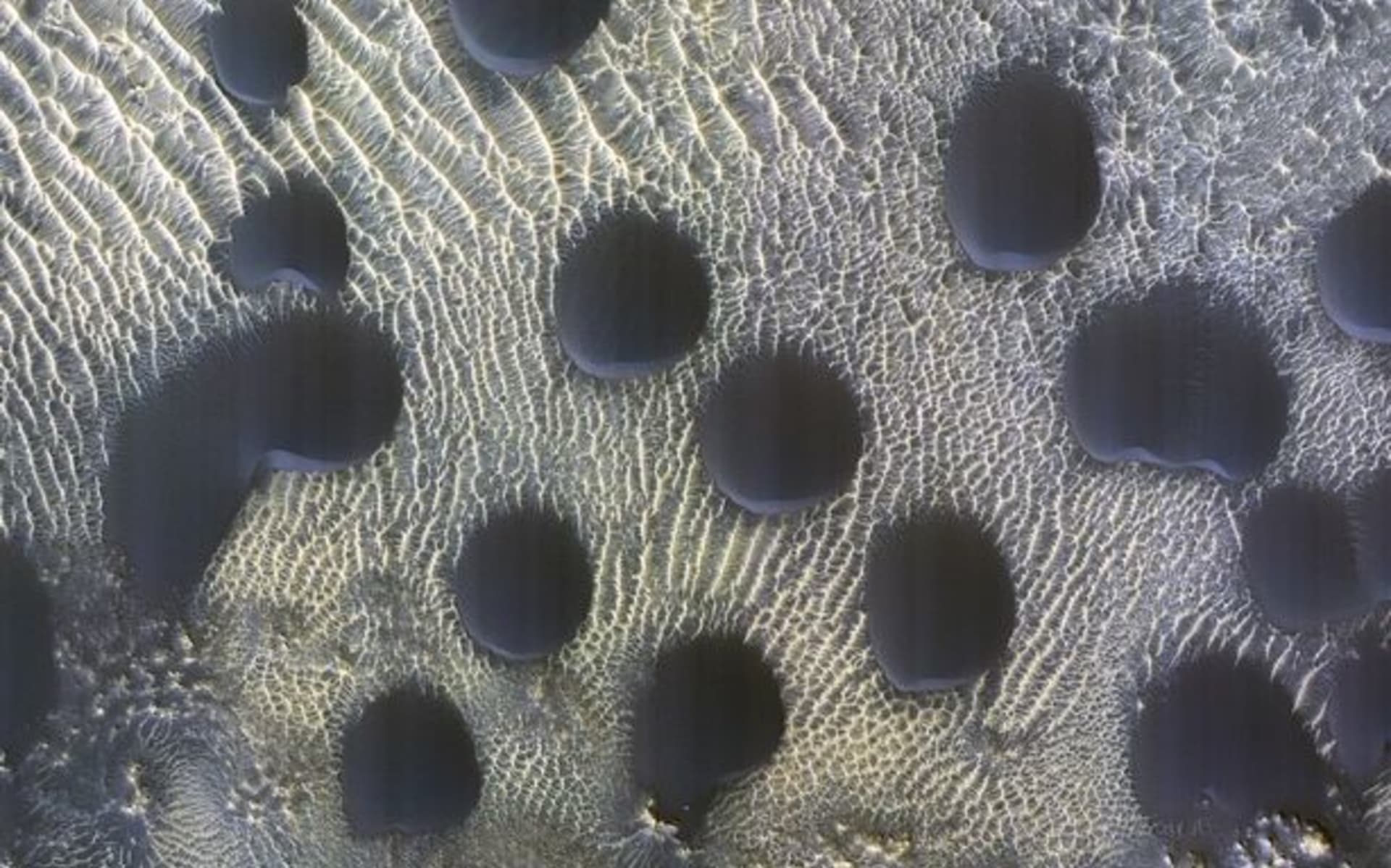 Písečné duny na Marsu