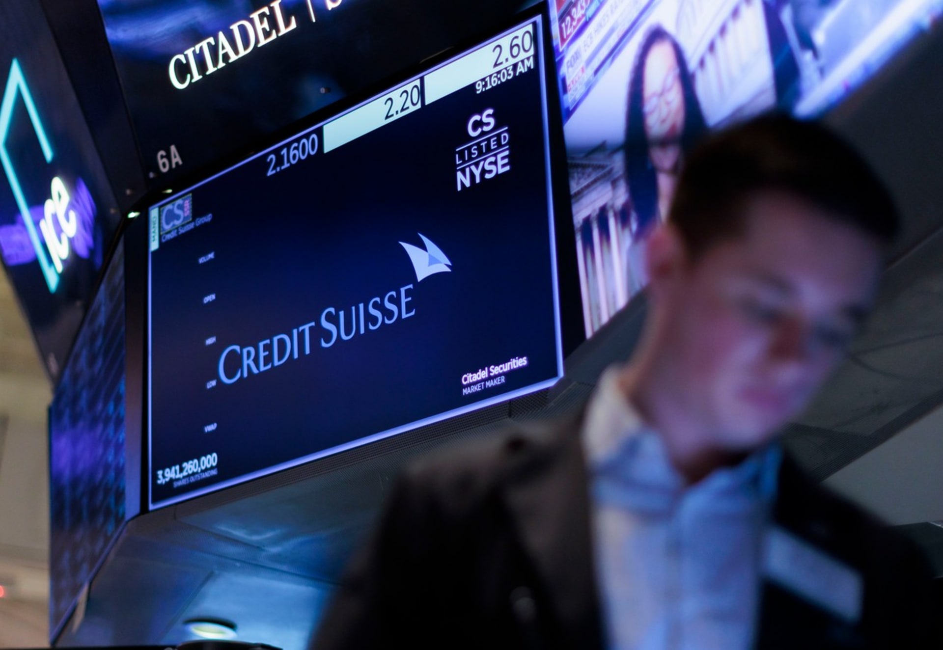 Pokud by padla velká banka typu švýcarské Credit Suisse, tak by následky velmi výrazně pocítili i lidé v České republice.