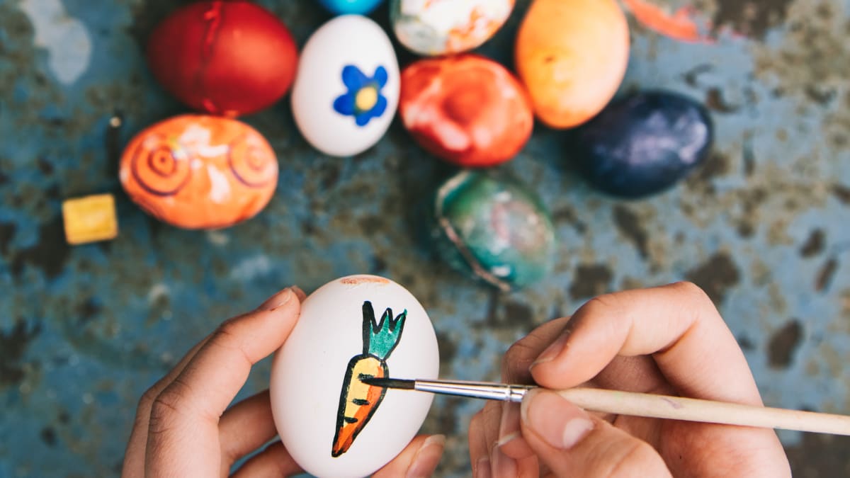 Mrkvičky můžete malovat i na vajíčka