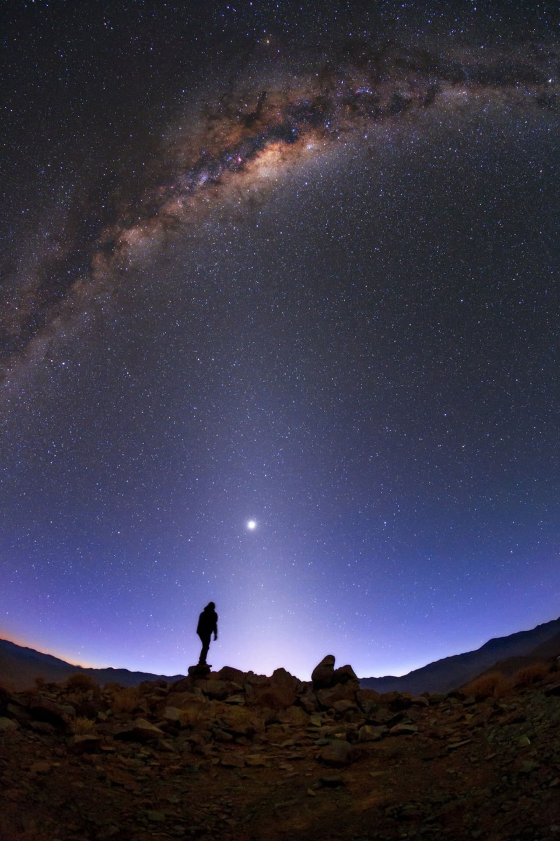 Venuše a zvířetníkové světlo nad chilskou pouští Atacama