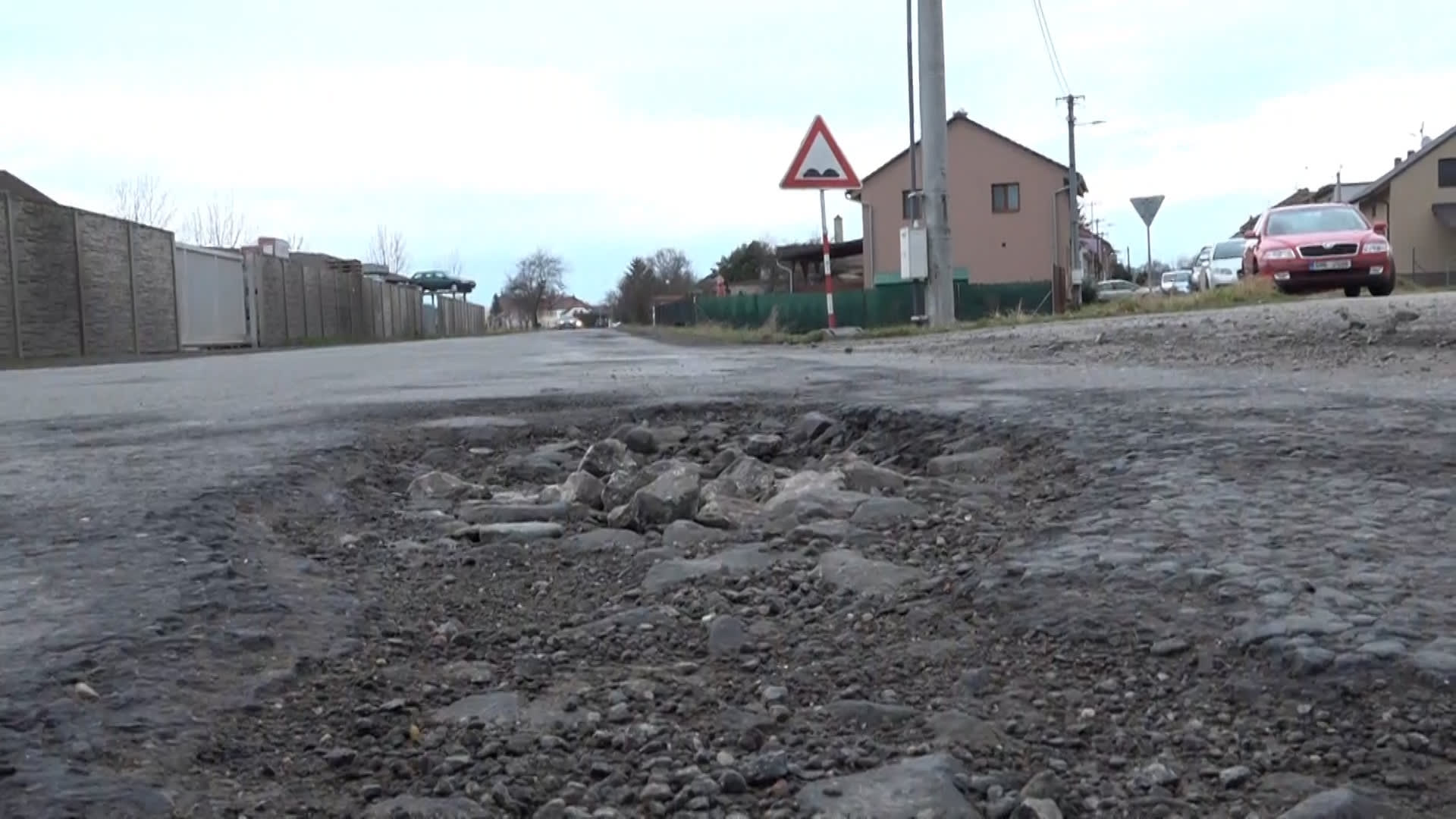 Olomoucký kraj chystá letos na opravu silnic vynaložit stovky milionů korun