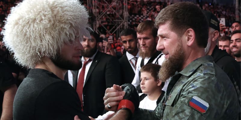 Kadyrov se superstar smíšených bojových umění Chabibem Nurmagomedovem
