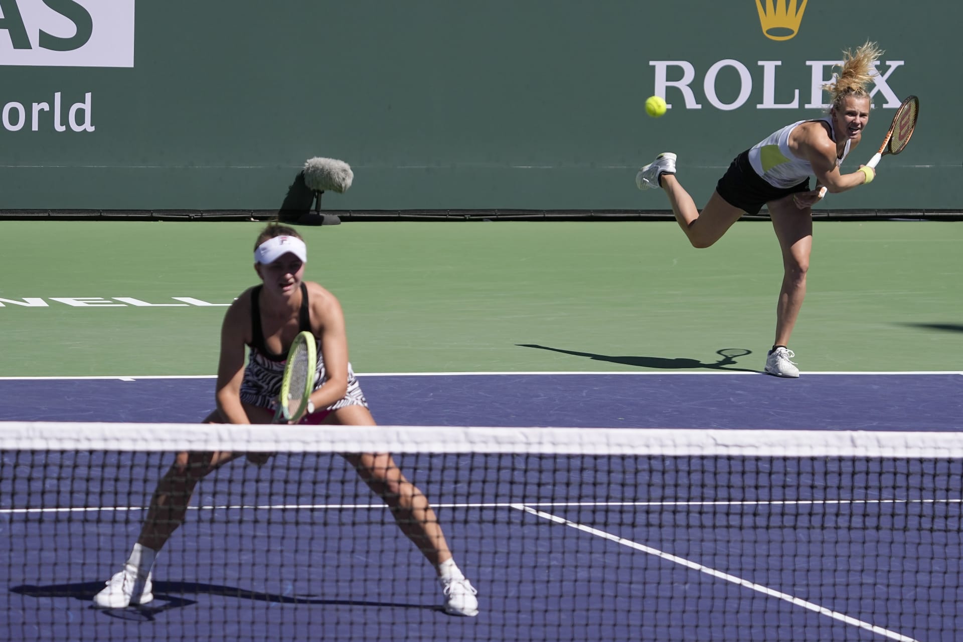 Krejčíková se Siniakovou porazily ve finále turnaje v Indian Wells protivnice z brazilsko-německého páru. (18. 3. 2023).