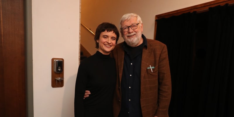 Josef Klíma s herečkou Evou Podzimkovou, která září v seriálu Sedm schodů k moci. 