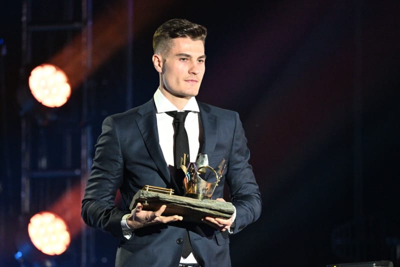 Útočník Leverkusenu Patrik Schick byl podruhé za sebou zvolen nejlepším českým fotbalistou roku.