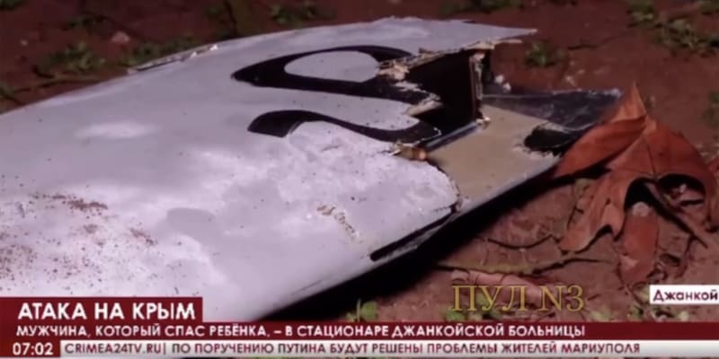 Záběry ruské televize z údajného útoku na přepravované ruské rakety v krymském městě Džankoj (20. 3. 2023).