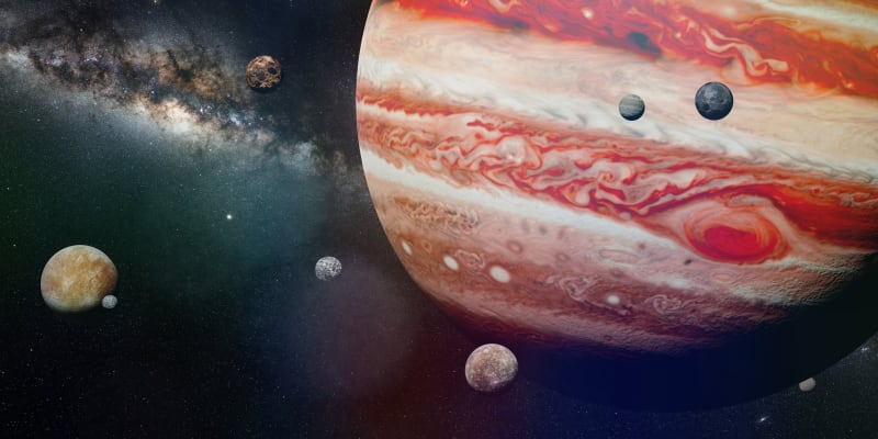 Jupiter je oproti ostatním planetám gigantický