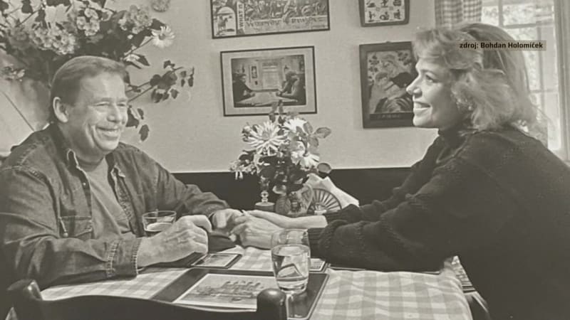 Svého druhého manžela Václava Havla poznala Dagmar v září 1989 na večírku v divadle Semafor.