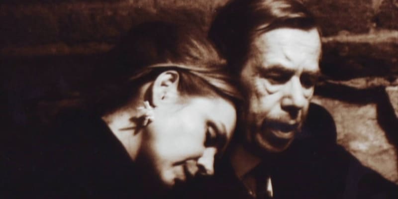 Svého druhého manžela Václava Havla poznala Dagmar Havlová v září 1989 na večírku v divadle Semafor.