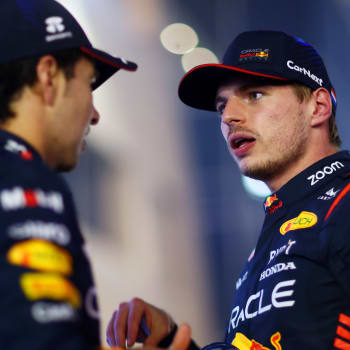 Max Vertappen a Sergio Pérez zatím dominují formuli 1. Přesto to ve vysněné situaci uvnitř stáje Red Bull skřípe.