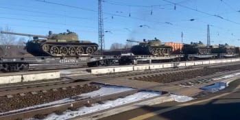 Rusové nasadili tanky, kterými okupovali Prahu, tvrdí Ukrajinci. Proč se jim říká „plešaté“?