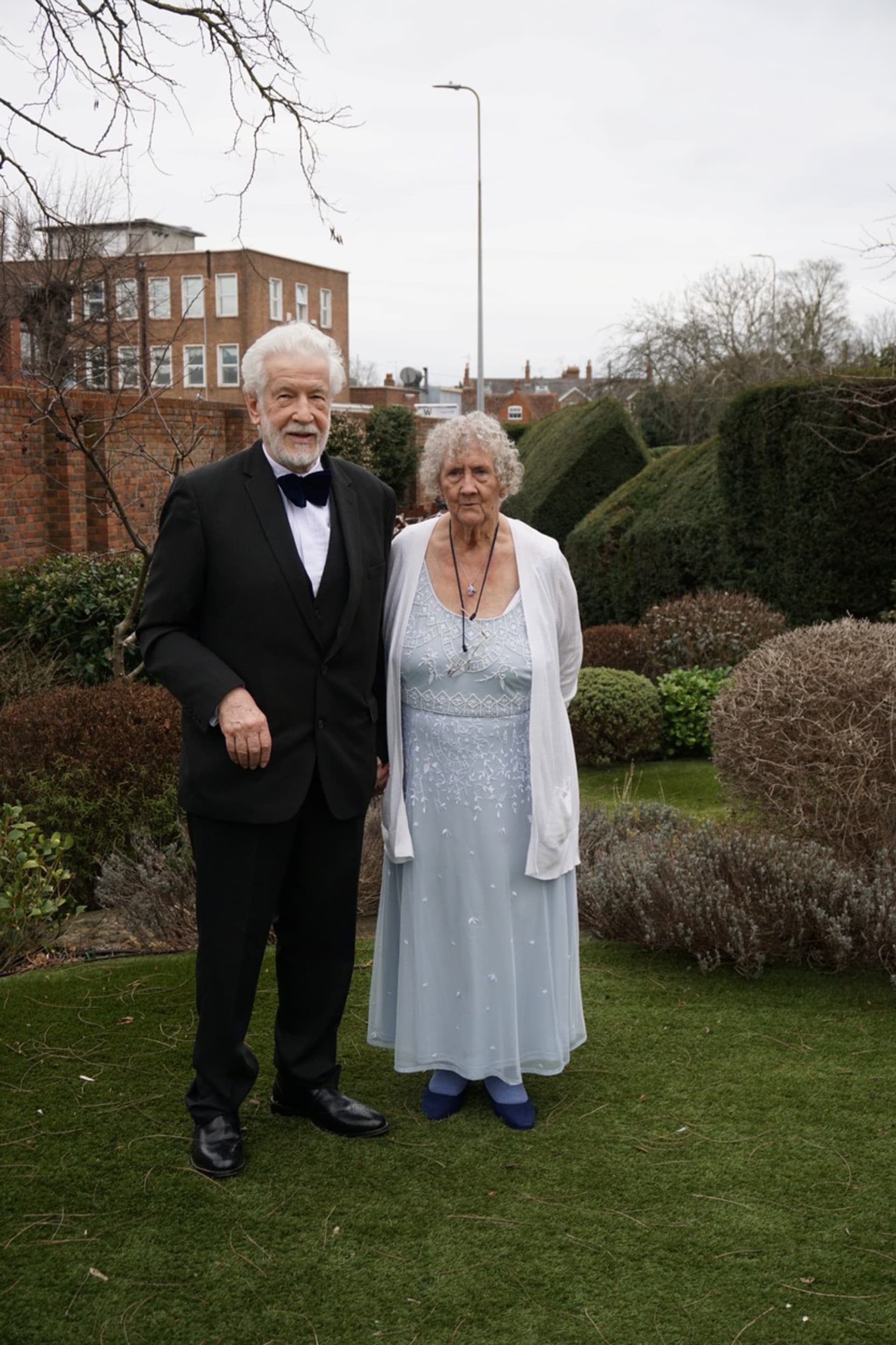 Rodiče Jeanette Steerové zakázali svatbu s Besottedem Lenem Allbrightonem. Nakonec se vzali po 60 letech.