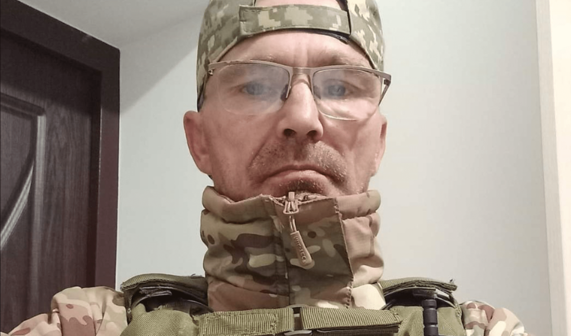 Český bojovník na Ukrajině s přezdívkou Sendy Storm se několik dní pohřešoval. Podle informací CNN Prima NEWS by ale měl být naživu.