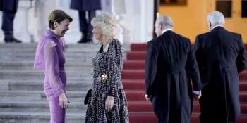 Okouzlující Camilla uchvátila Německo svým outfitem. Choť Karla III. čeká brzy velká pocta