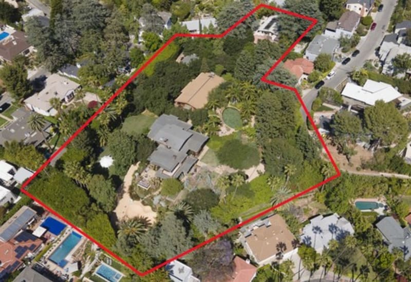 Už bývalé panství  Brada Pitta v kalifornském Hollywood Hills ve čtvrti Los Feliz