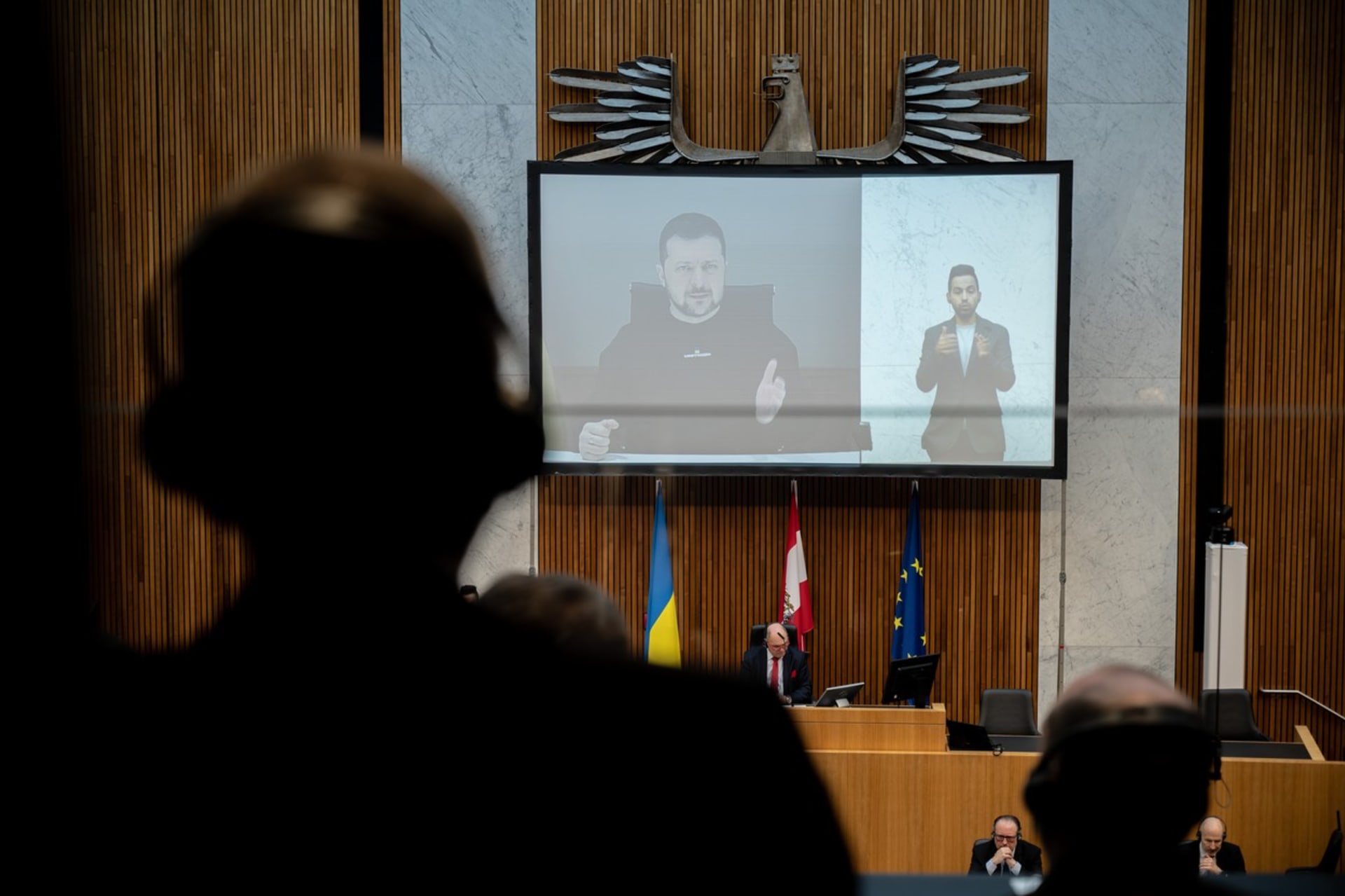 Volodymyr Zelenskyj promluvil v rakouském parlamentu.