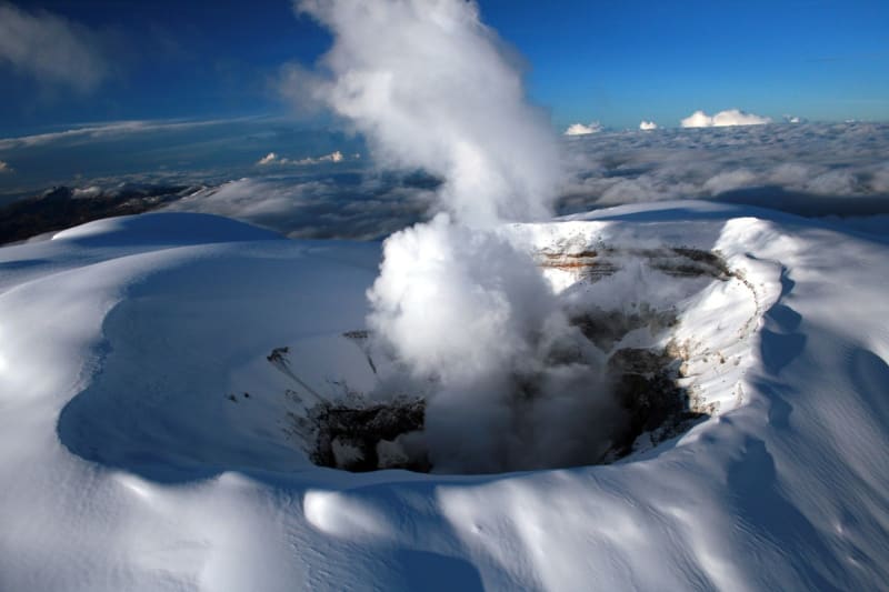 Kolumbijská sopka Nevado del Ruiz se probouzí k životu