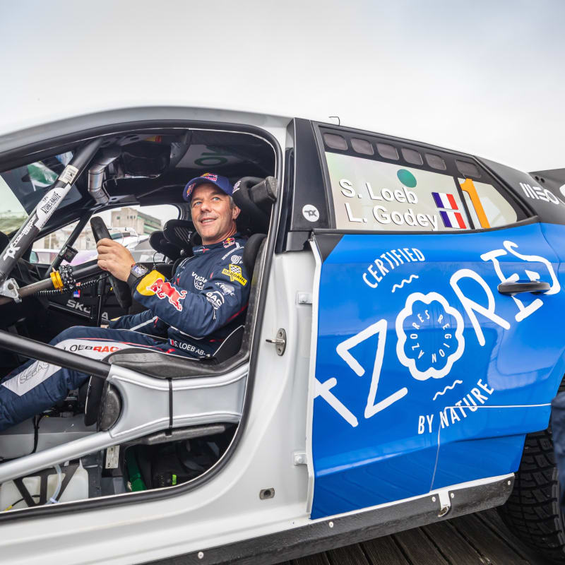 Sébastien Loeb v soutěžní Škodě Fabia na Azores Rallye 2023