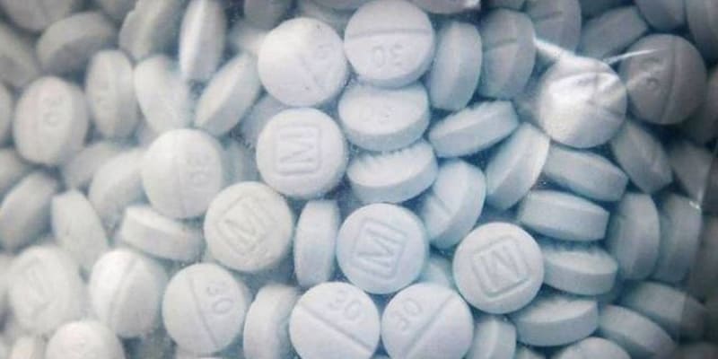 Balíček s tabletami fentanylu
