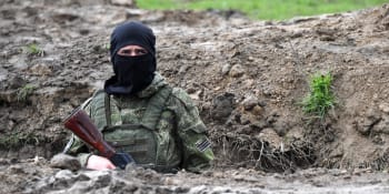 Ruští vojáci ztrácí odvahu a nechtějí bojovat. Z fronty prchají či páchají sebevraždy