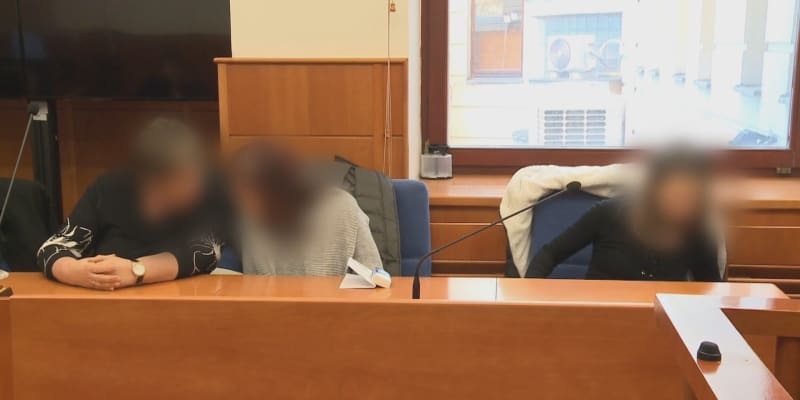 U soudu v Chomutově vypovídali svědci v případu údajného týrání dětí v mateřské školce. Násilí se měly dopouštět učitelky.