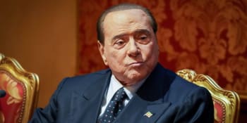 Berlusconi trpí leukémií, oznámila italská média. Leží v nemocnici a podstupuje chemoterapii 
