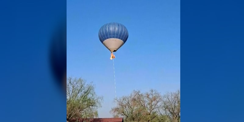 V Mexiku vzplanul koš horkovzdušného balónu.