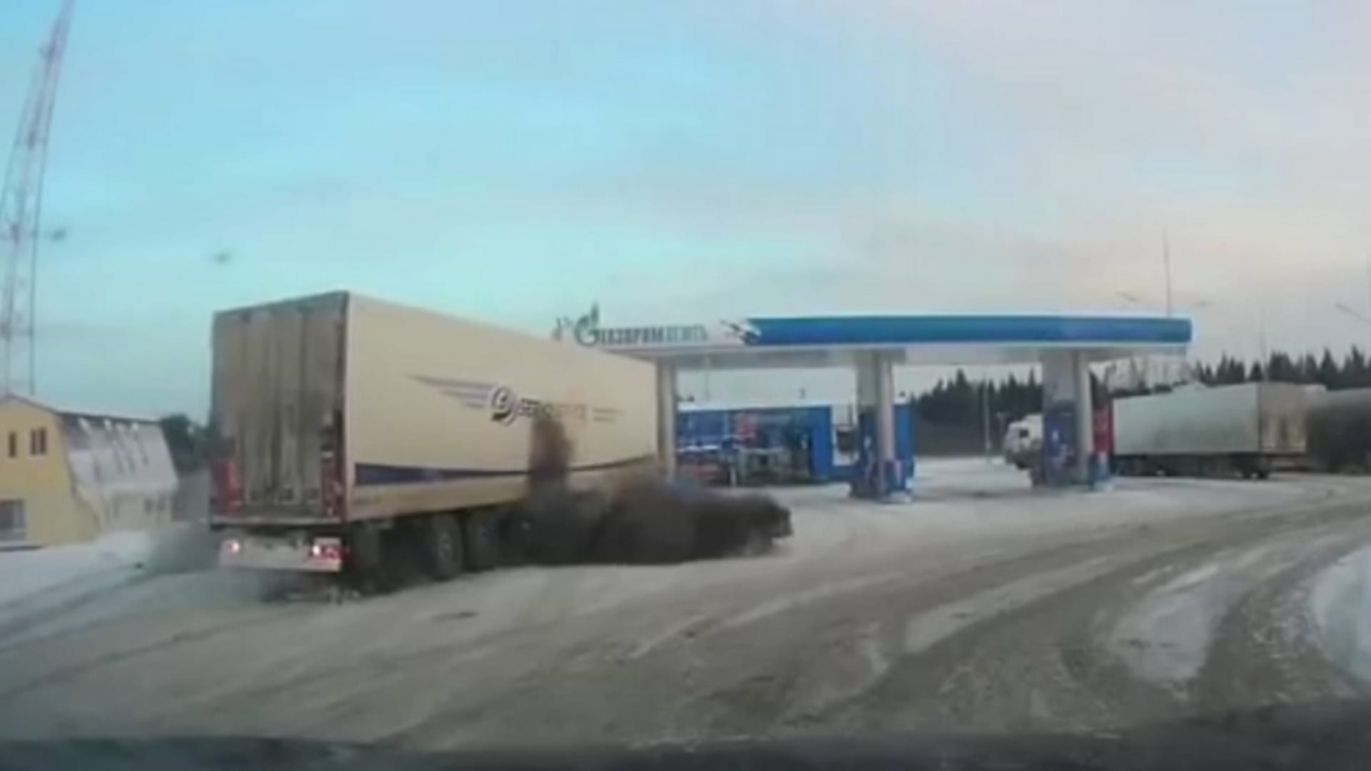 Monstrózní výbuch pneumatiky kamionu