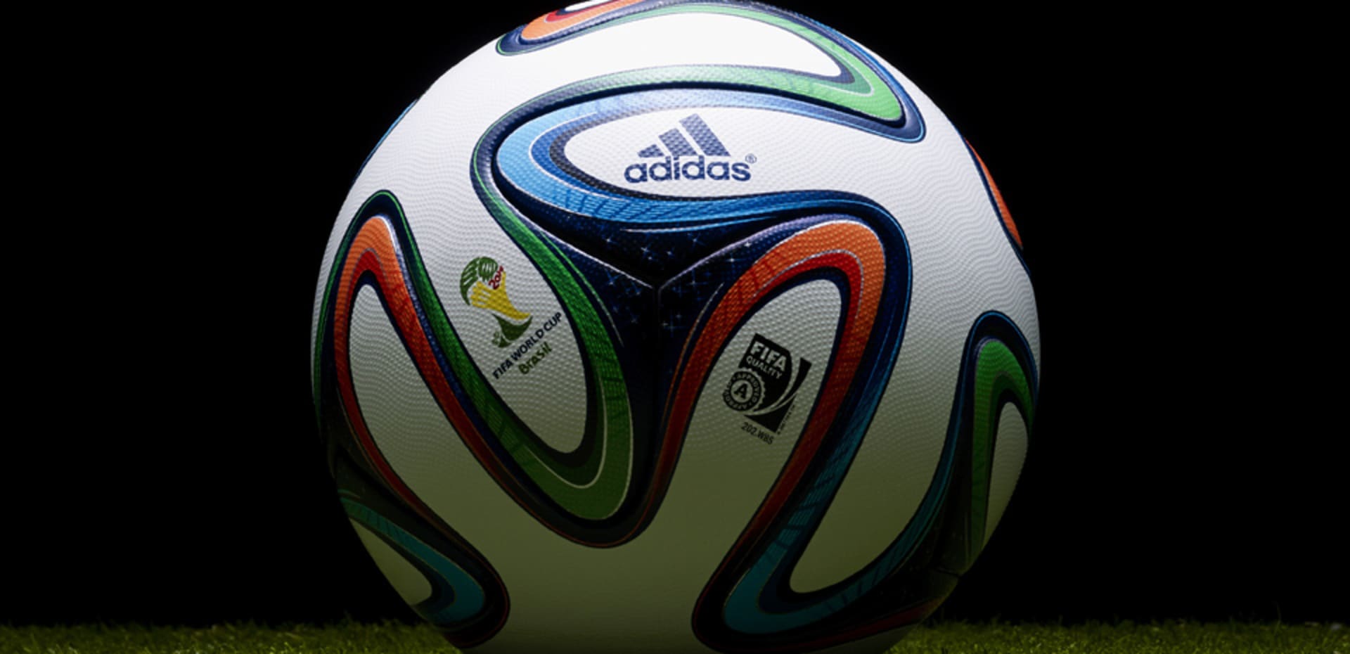 Oficiální míč pro FIFA Mistrovství světa ve fotbale 2014