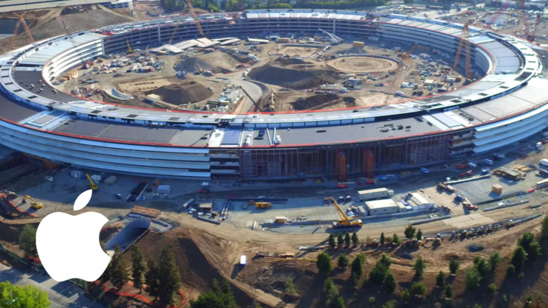 Apple Campus 2 - výstavba 2016