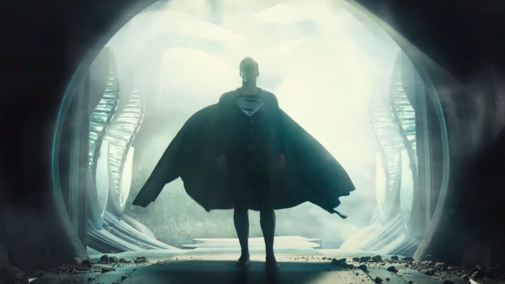 Superman získal v novém filmu ikonický černý oblek