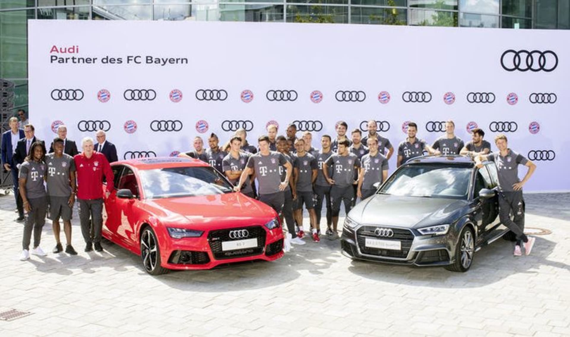 Fotbalisté si mohli vybrat jakékoliv Audi