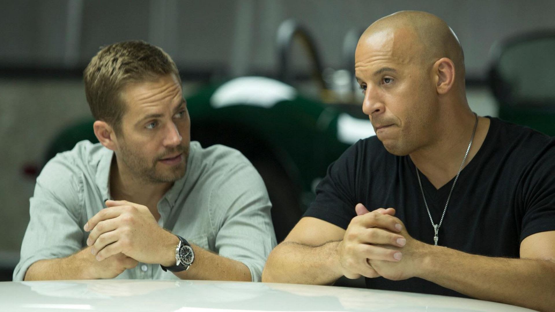 Paul Walker a Vin Diesel při natáčení série Rychle a zběsile