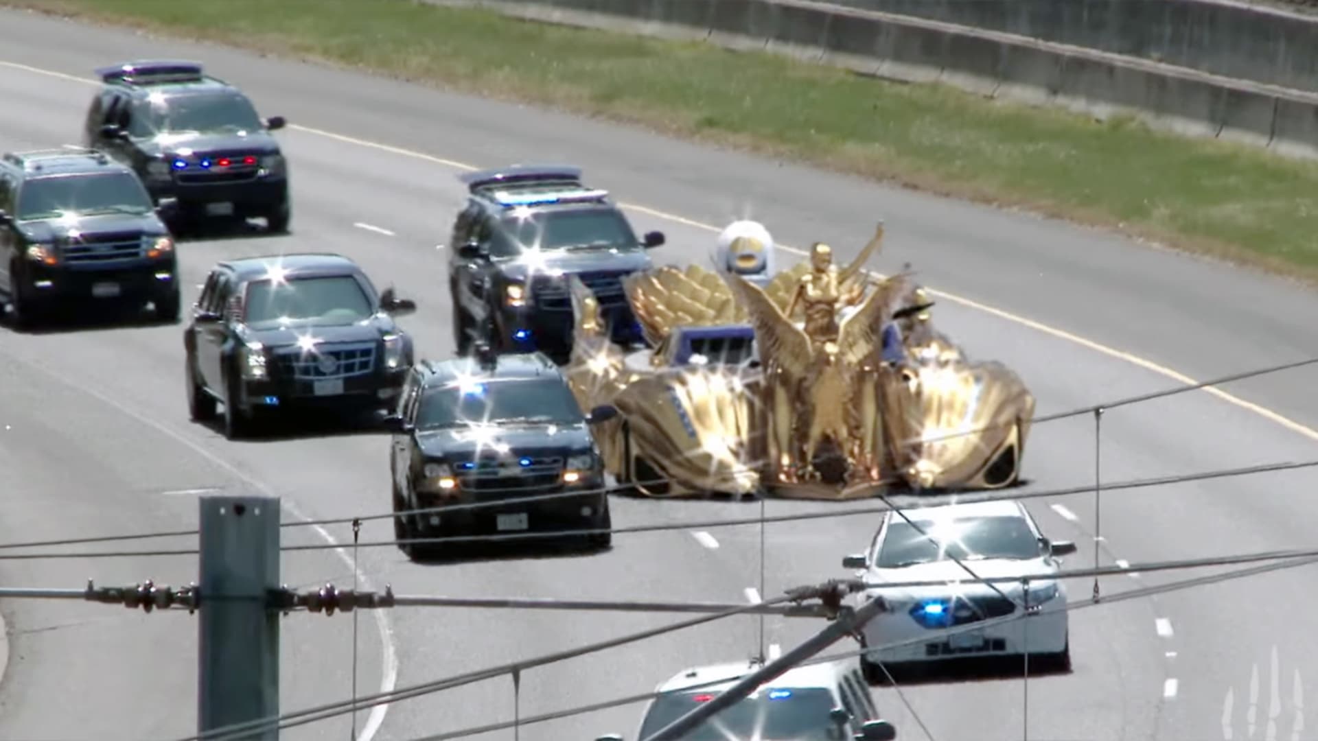 Jaký člověk, takové auto. Zlatý palác Donalda Trumpa.