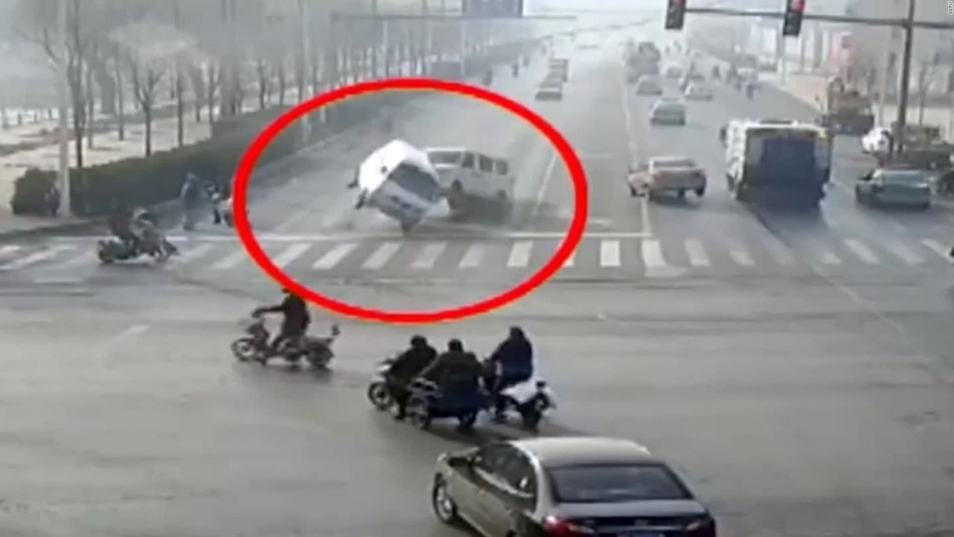 V Číně už jezdí létající auta...