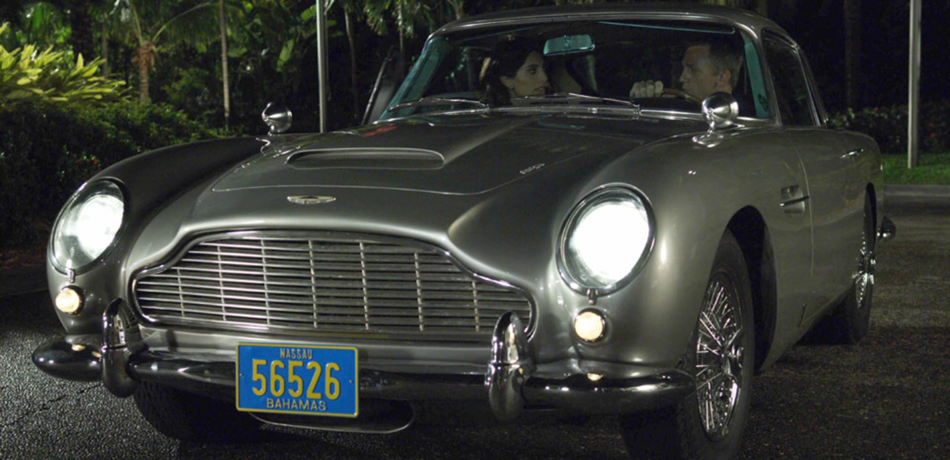 V tomhle autě se proháněl Daniel Craig jako agent 007