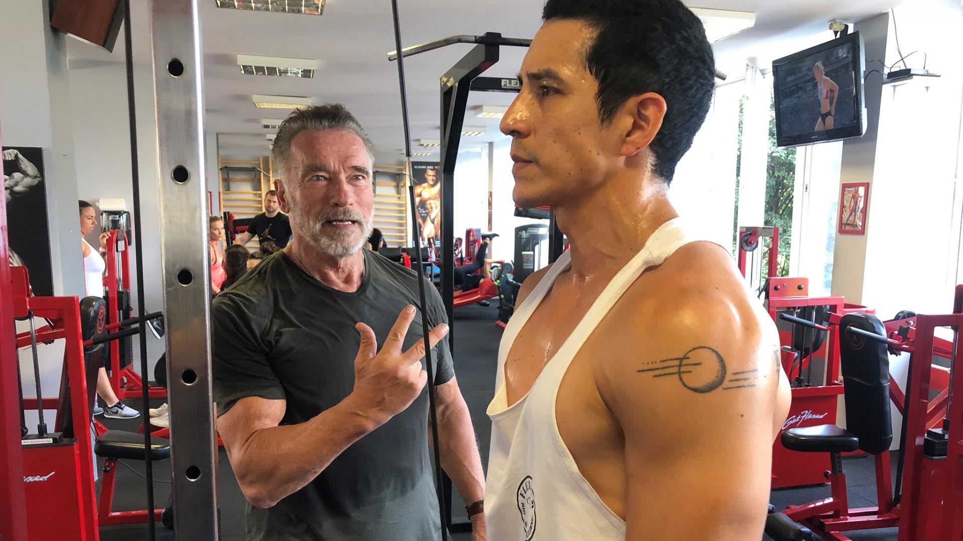 Arnold trénuje Gabriela Lunu, představitele nového terminátora