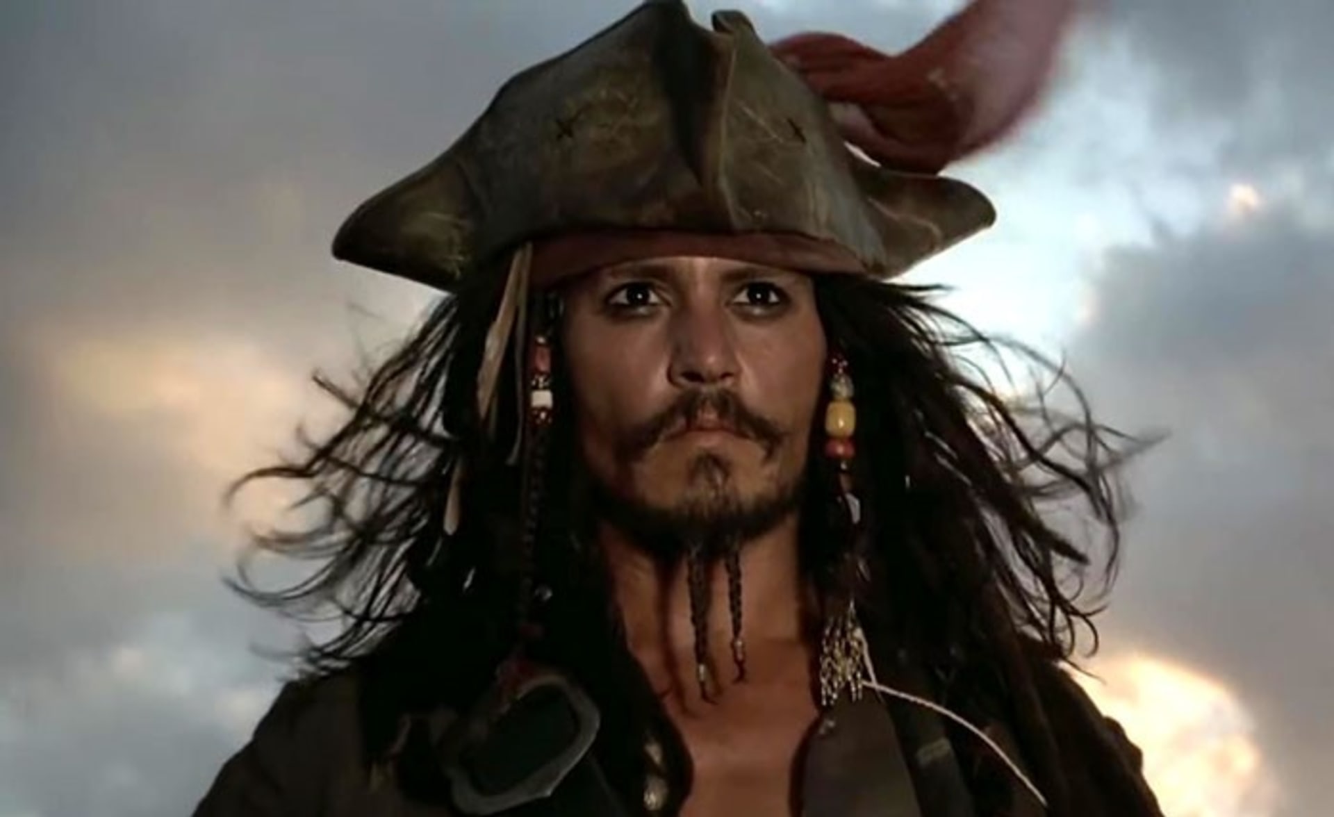 Johnny Depp jako kapitán Jack Sparrow v sérii Piráti z Karibiku