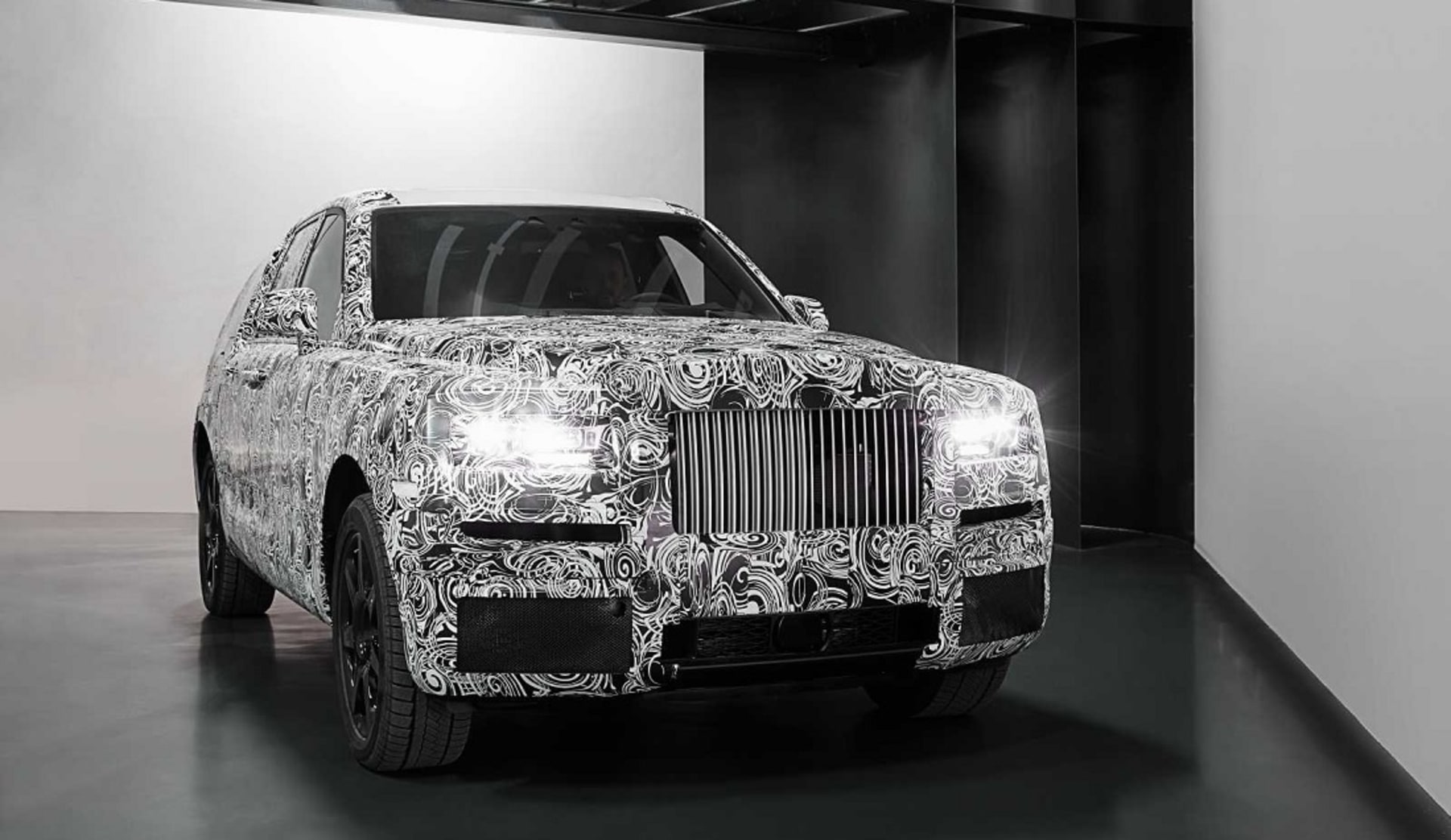 SUV od Rolls-Royce