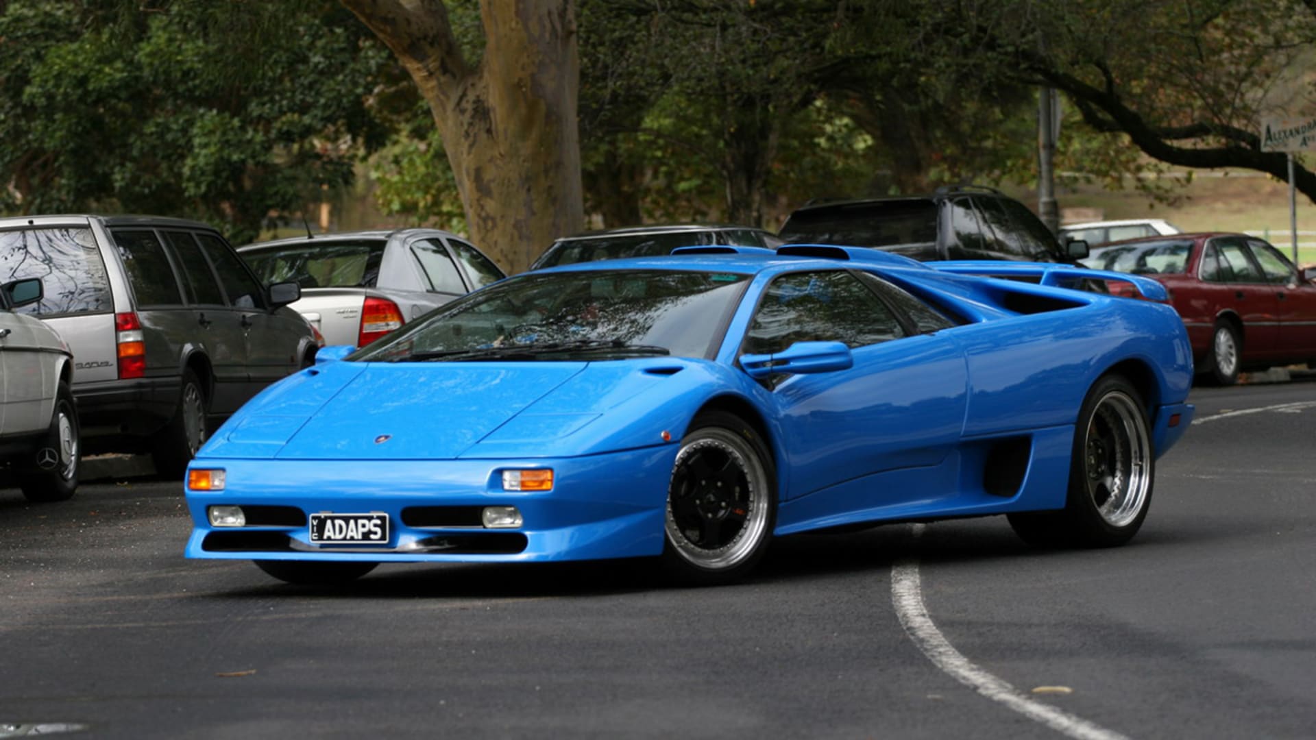 Modré Lamborghini Diablo VT.