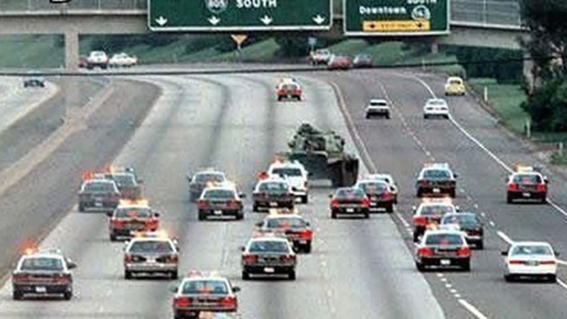 Pronásledování ukradeného tanku, San Diego, 1995