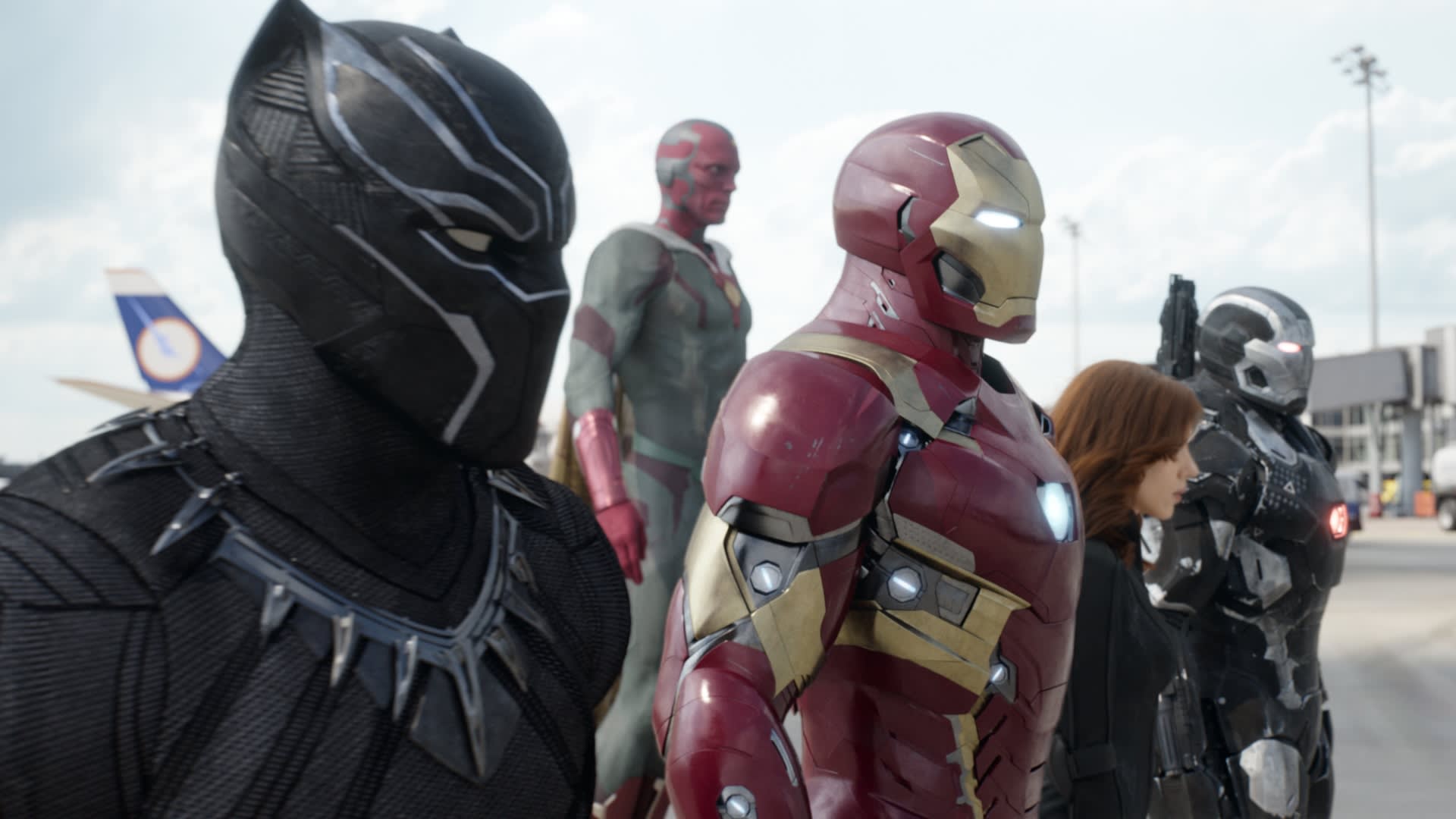 Black Panther ve filmu Captain America: Občanská válka
