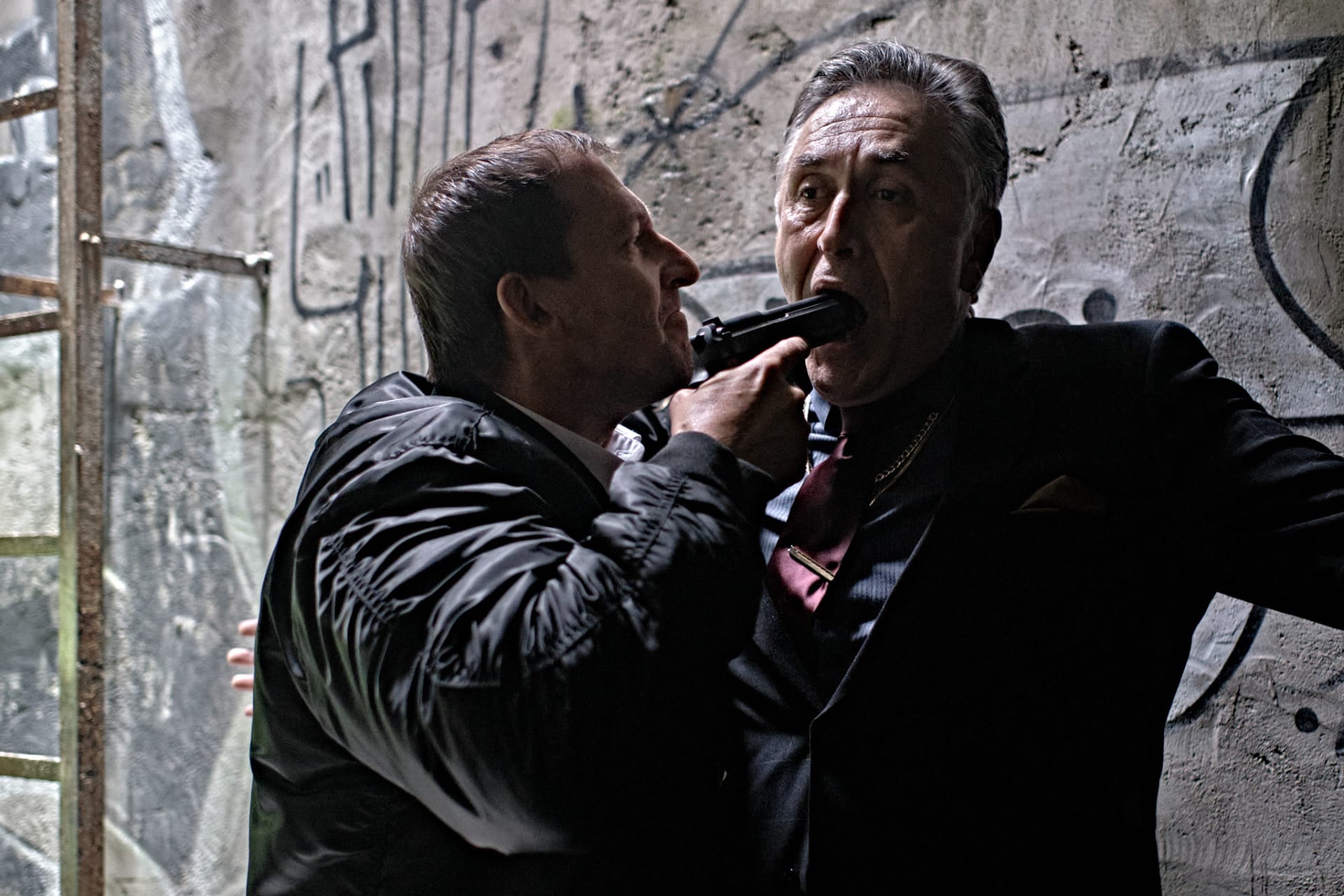 Martin Hofmann a Predrag Bjelac stojí v komedii Ubal a zmiz na opačných stranách zákona.