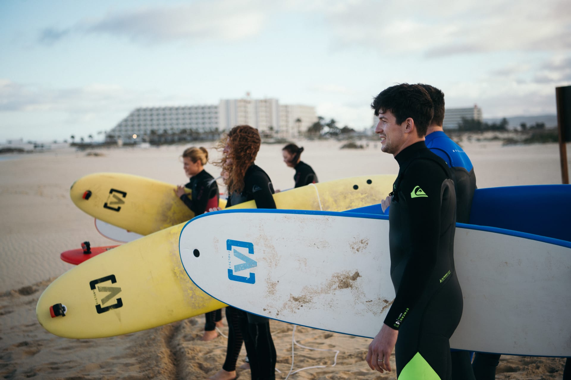 Kdo vyhraje surfařskou reality show COOL Wave?