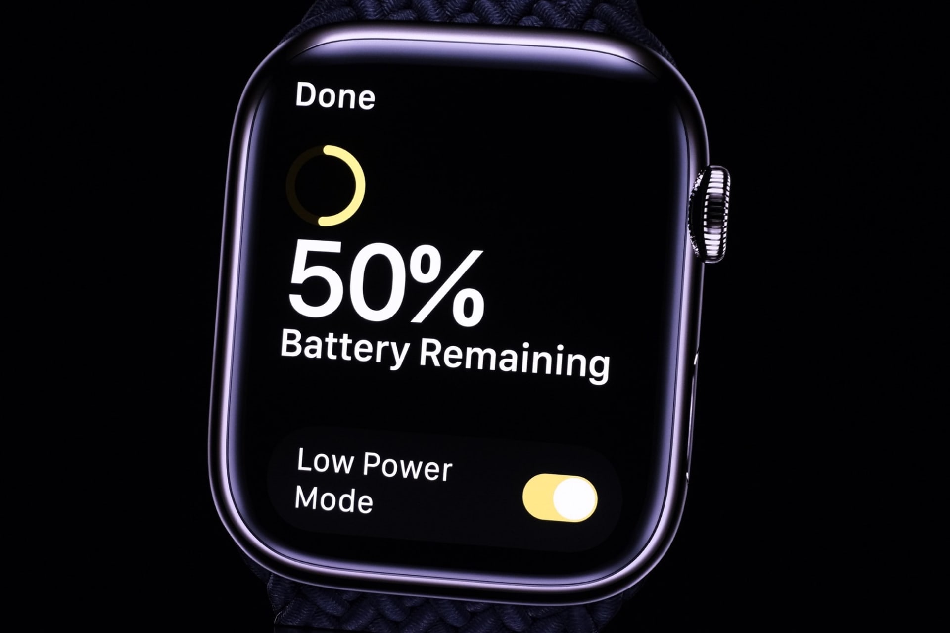 Softwarovou novinkou pro všechny Apple Watch je úsporný Low Power Mode