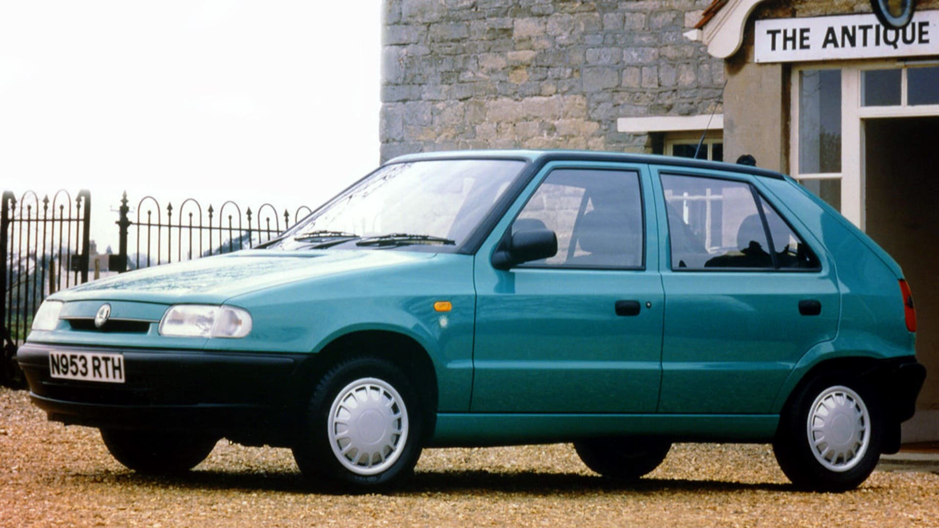 Škoda Felicia vyráběná od roku 1994 do modernizace v roce 1998.
