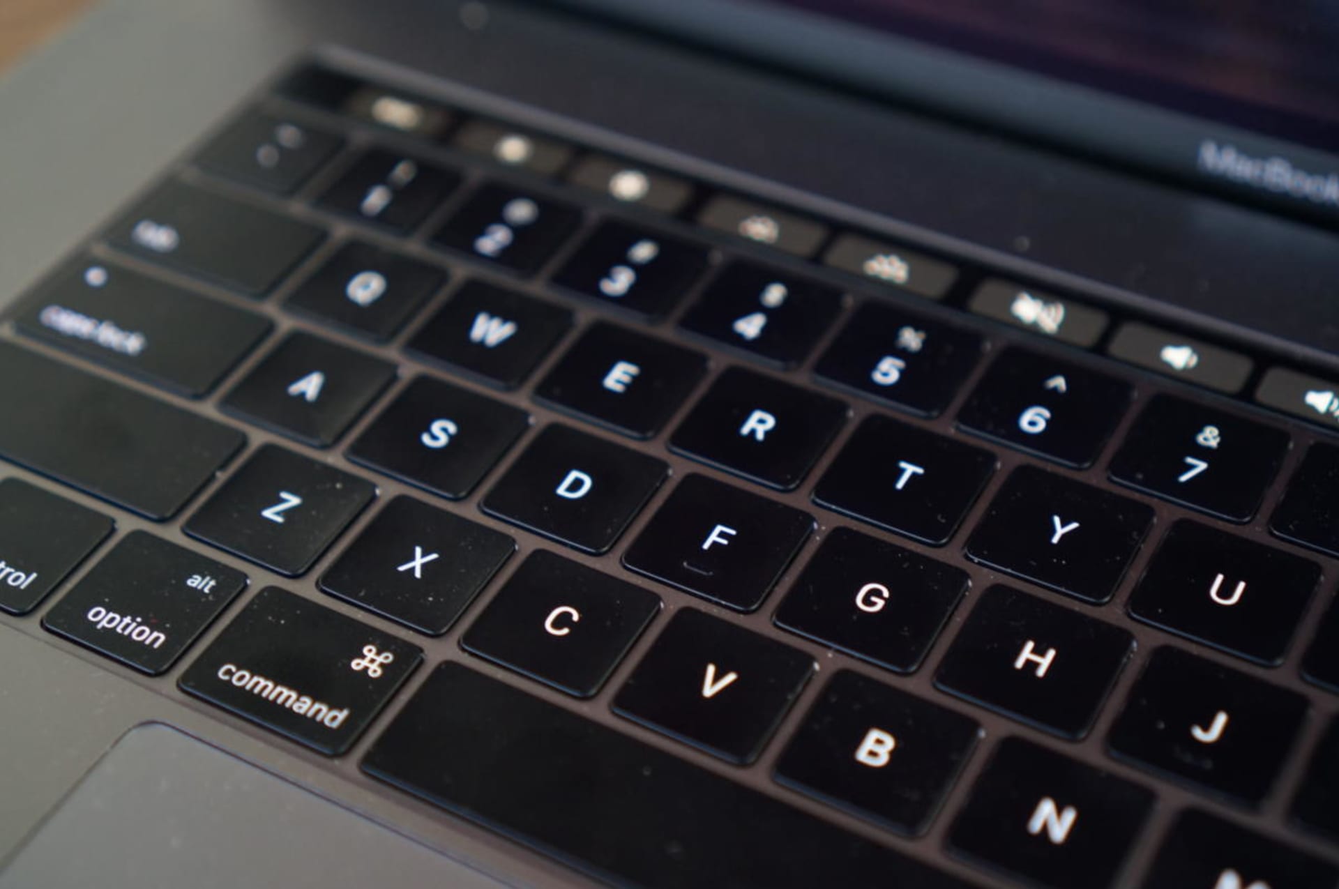 Proklínané klávesnice MacBooků